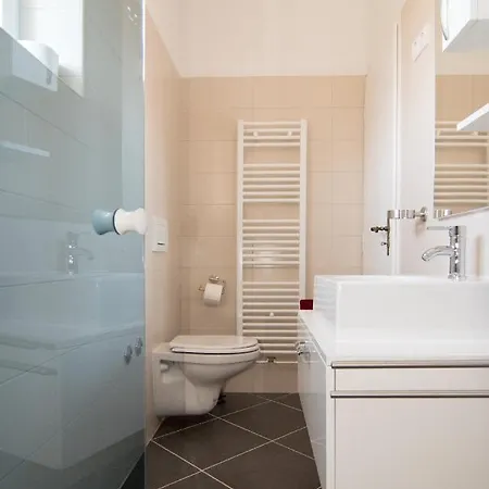 Rados - 4 Sterne, 3 Fuer Maximal 18 Gaeste