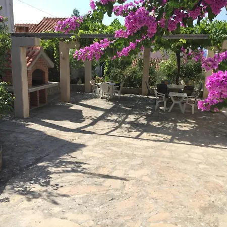 Rados - 4 Sterne, 3 Fuer Maximal 18 Gaeste