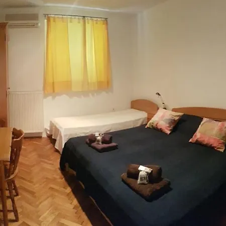 Rados - 4 Sterne, 3 Fuer Maximal 18 Gaeste Apartman