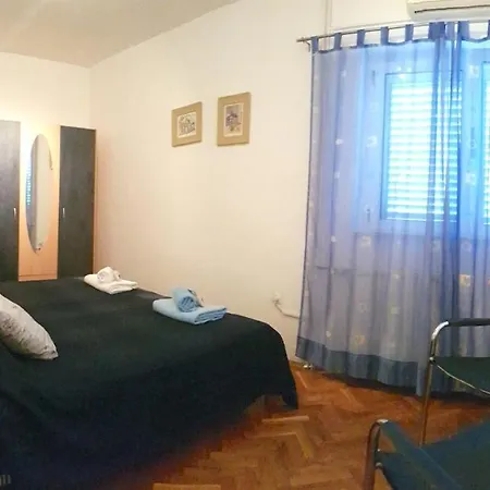 Rados - 4 Sterne, 3 Fuer Maximal 18 Gaeste * Supetar